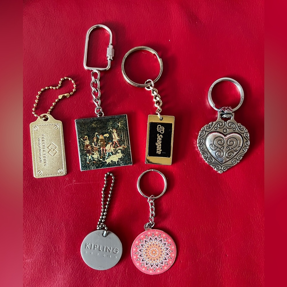 (6) Brighton-Style Heart Keychain + Seagate + Medieval + Forever Young + Kipling